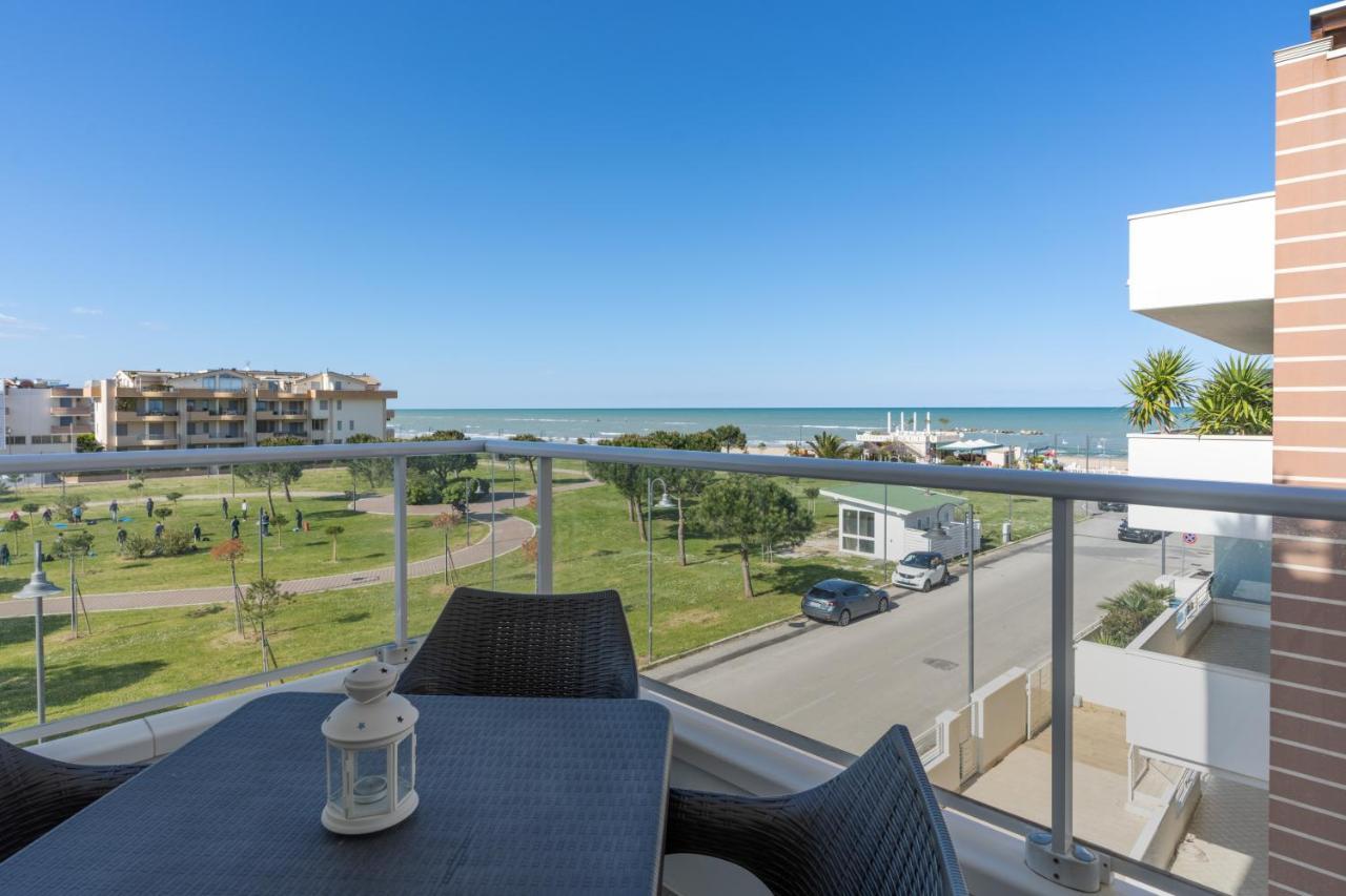 Residenze Roscioli Roseto Degli Abruzzi Exterior foto