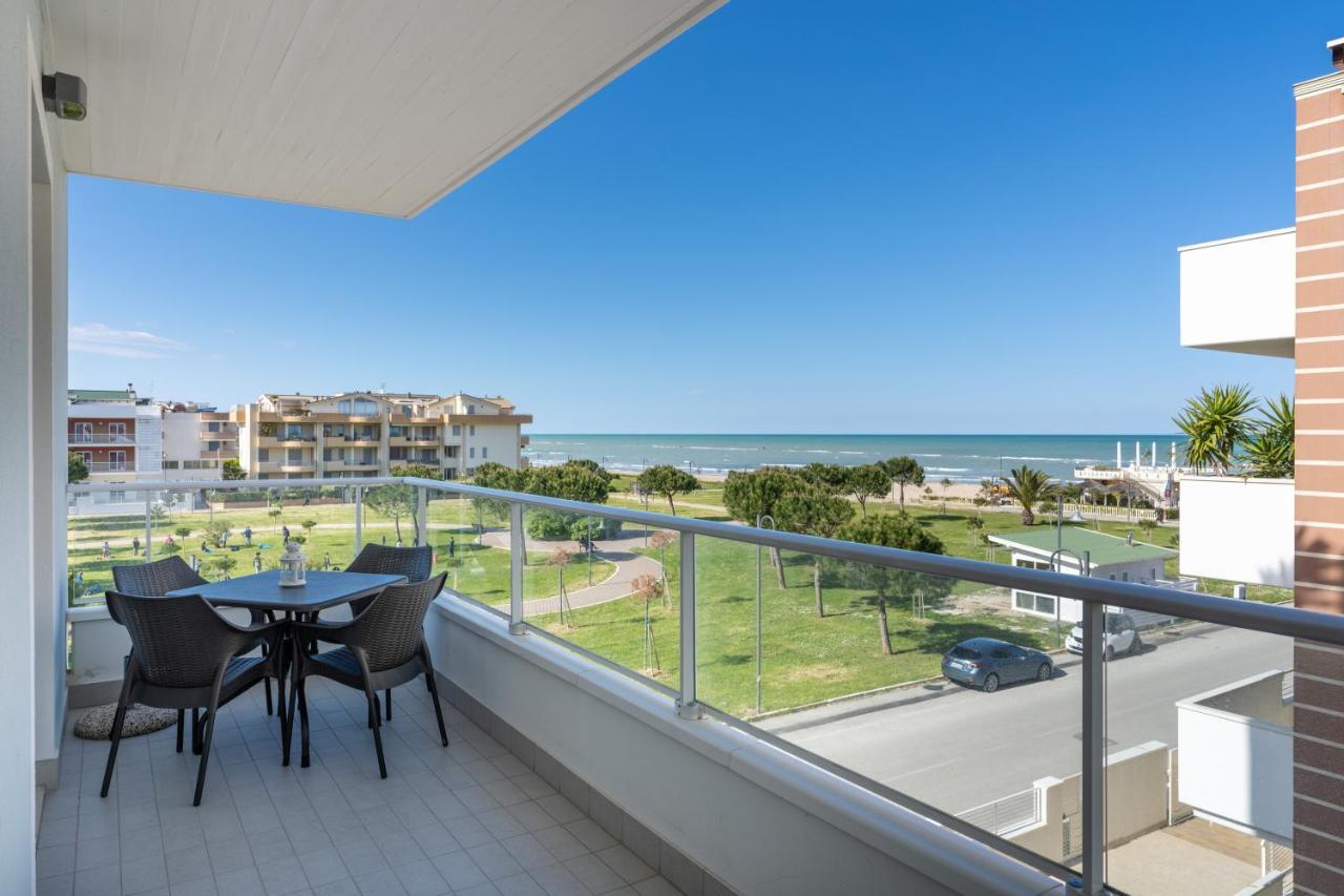 Residenze Roscioli Roseto Degli Abruzzi Exterior foto